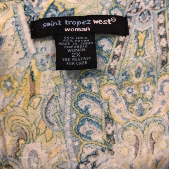 Sleeveless top - Picture 2 of 3